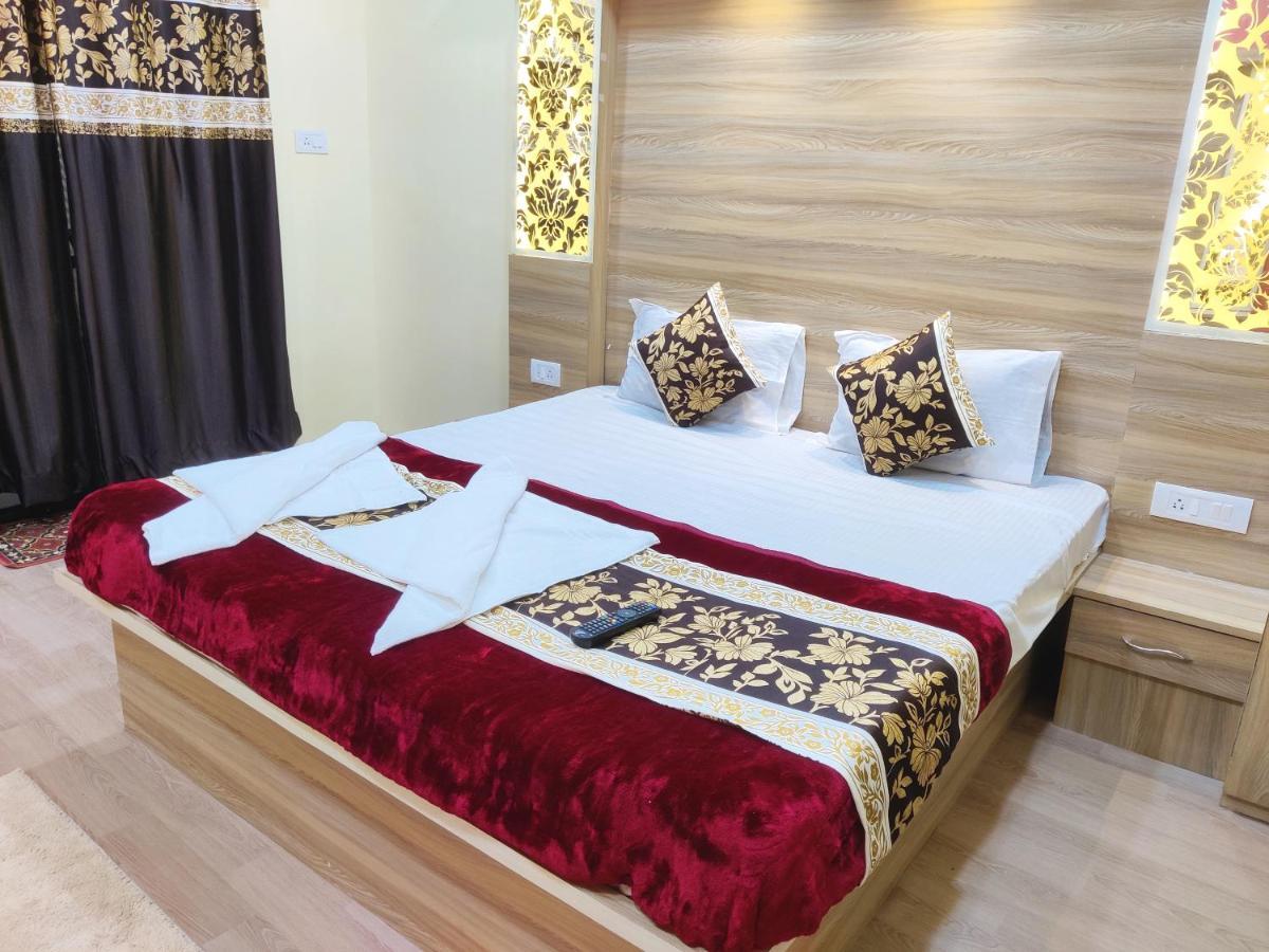 Hotel Family Inn Foreign Guest Only Aurangābād Extérieur photo